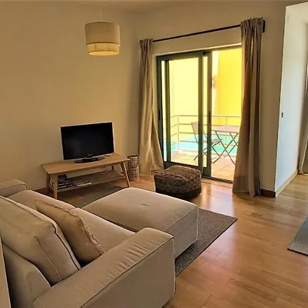 Marina Beach Apartment *